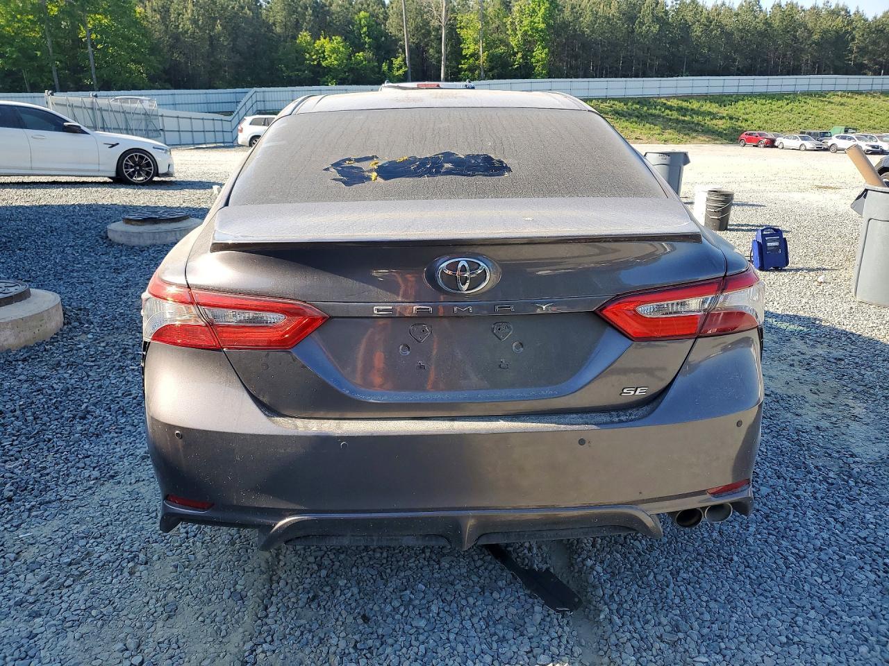 2018 TOYOTA CAMRY