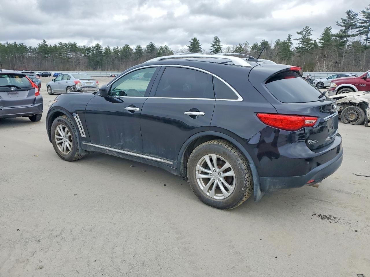 2011 INFINITI FX35