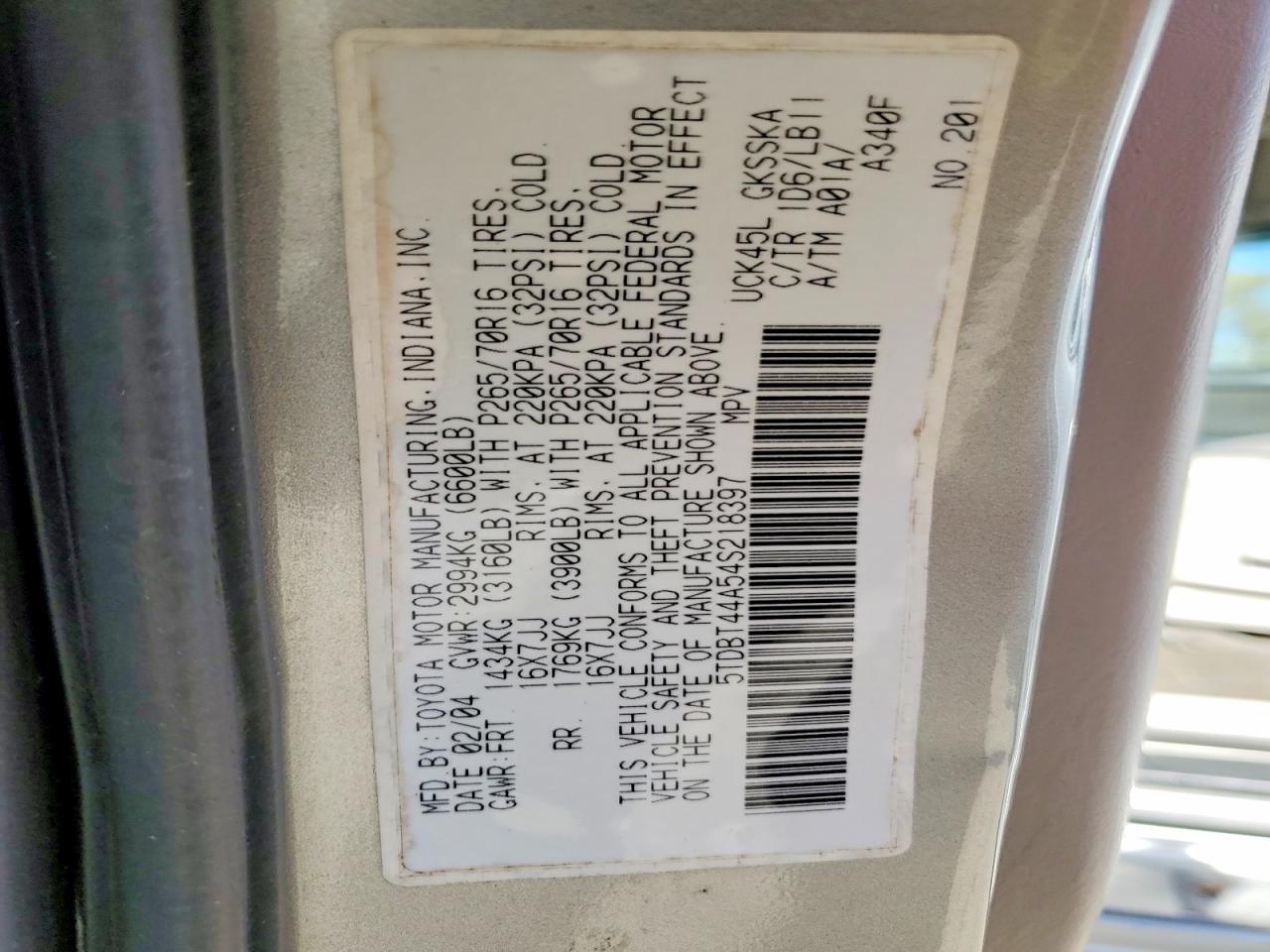 2004 TOYOTA Sequoia