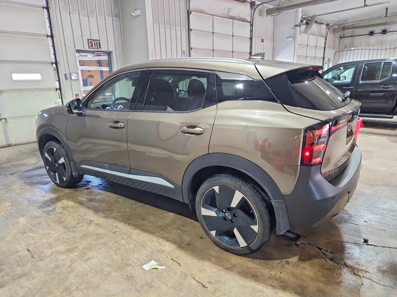 2025 NISSAN KICKS