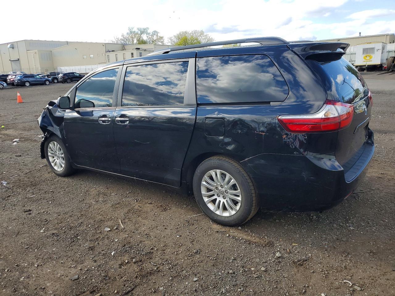 2016 TOYOTA SIENNA