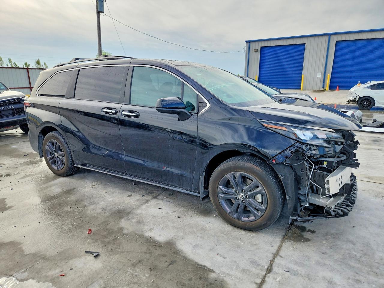 2024 TOYOTA SIENNA