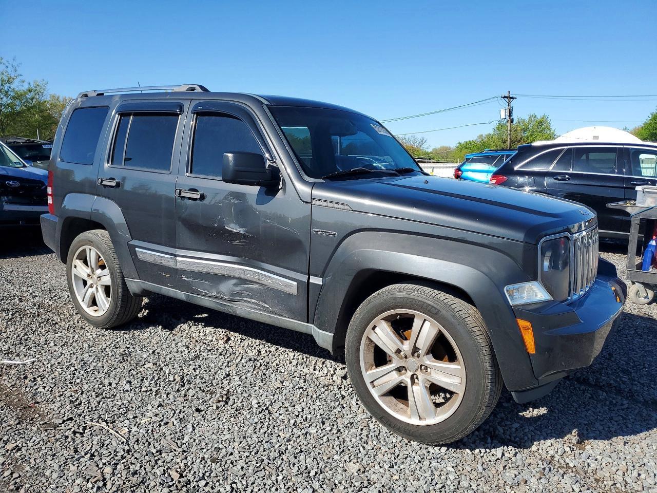 2011 JEEP Liberty