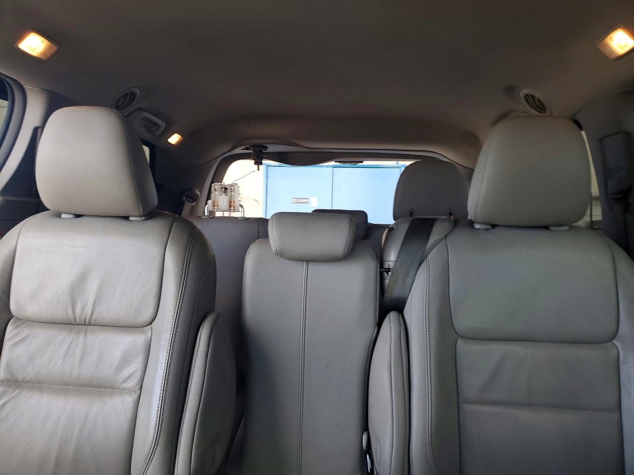 2017 TOYOTA SIENNA