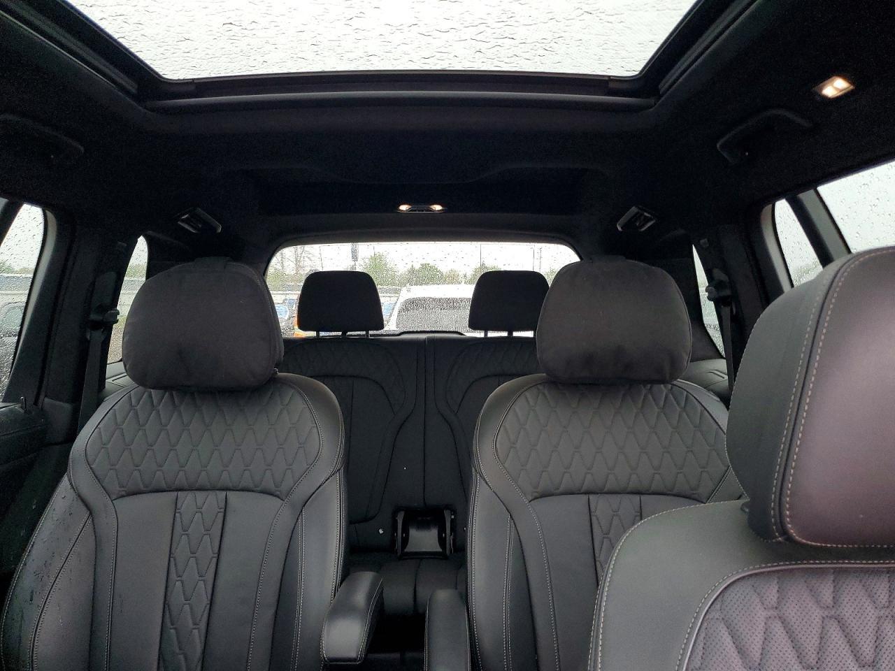 2023 BMW X7
