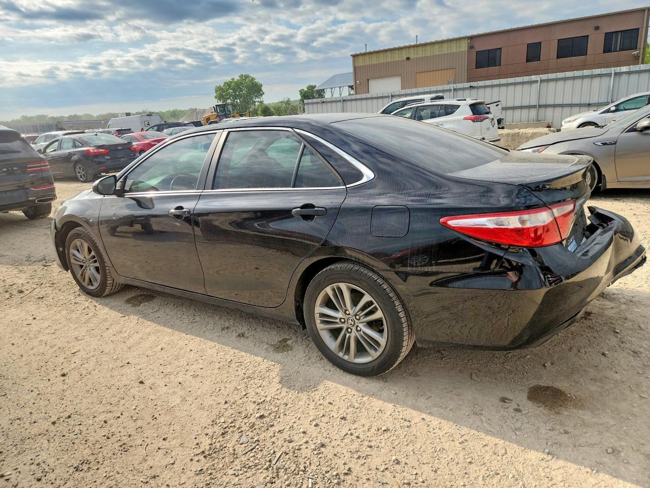 2017 TOYOTA CAMRY