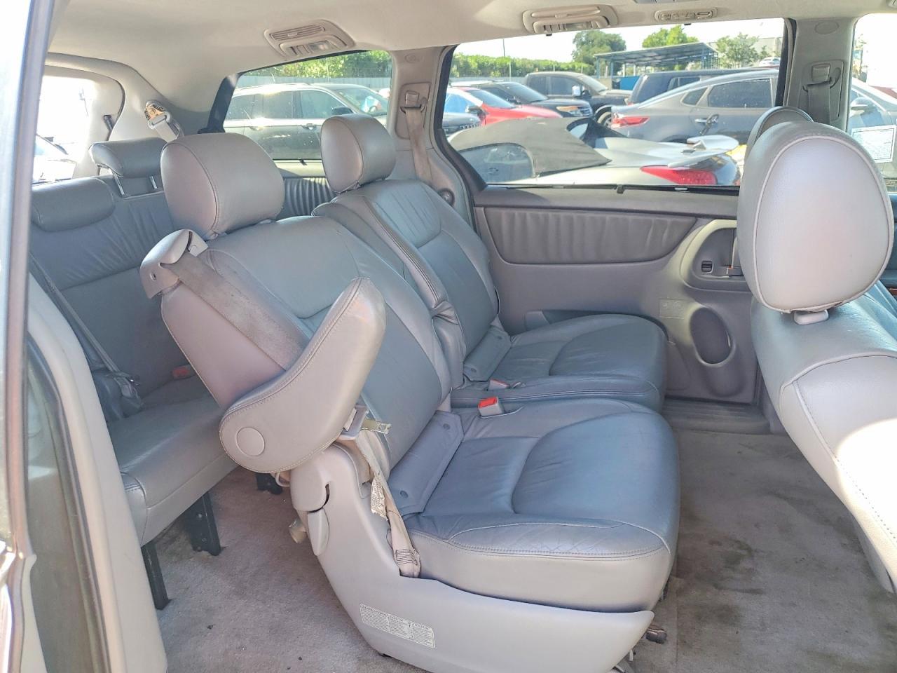 2006 TOYOTA SIENNA