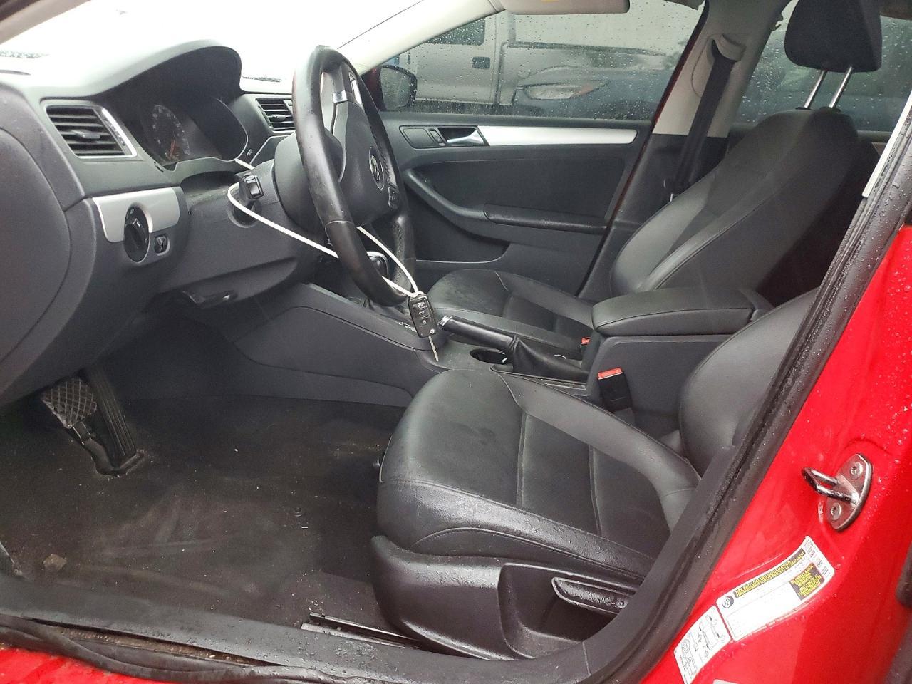 2011 VOLKSWAGEN JETTA