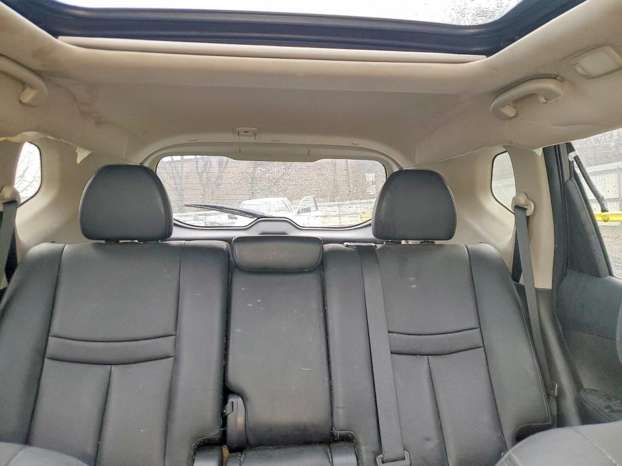 2015 NISSAN ROGUE