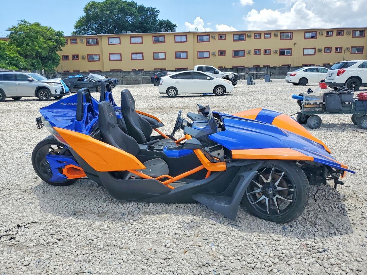 2021 POLARIS Slingshot