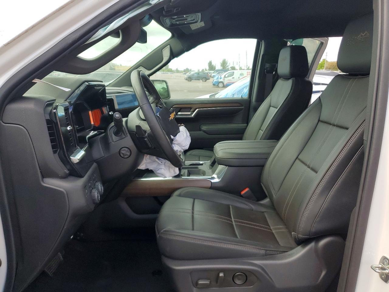 2023 CHEVROLET Silverado