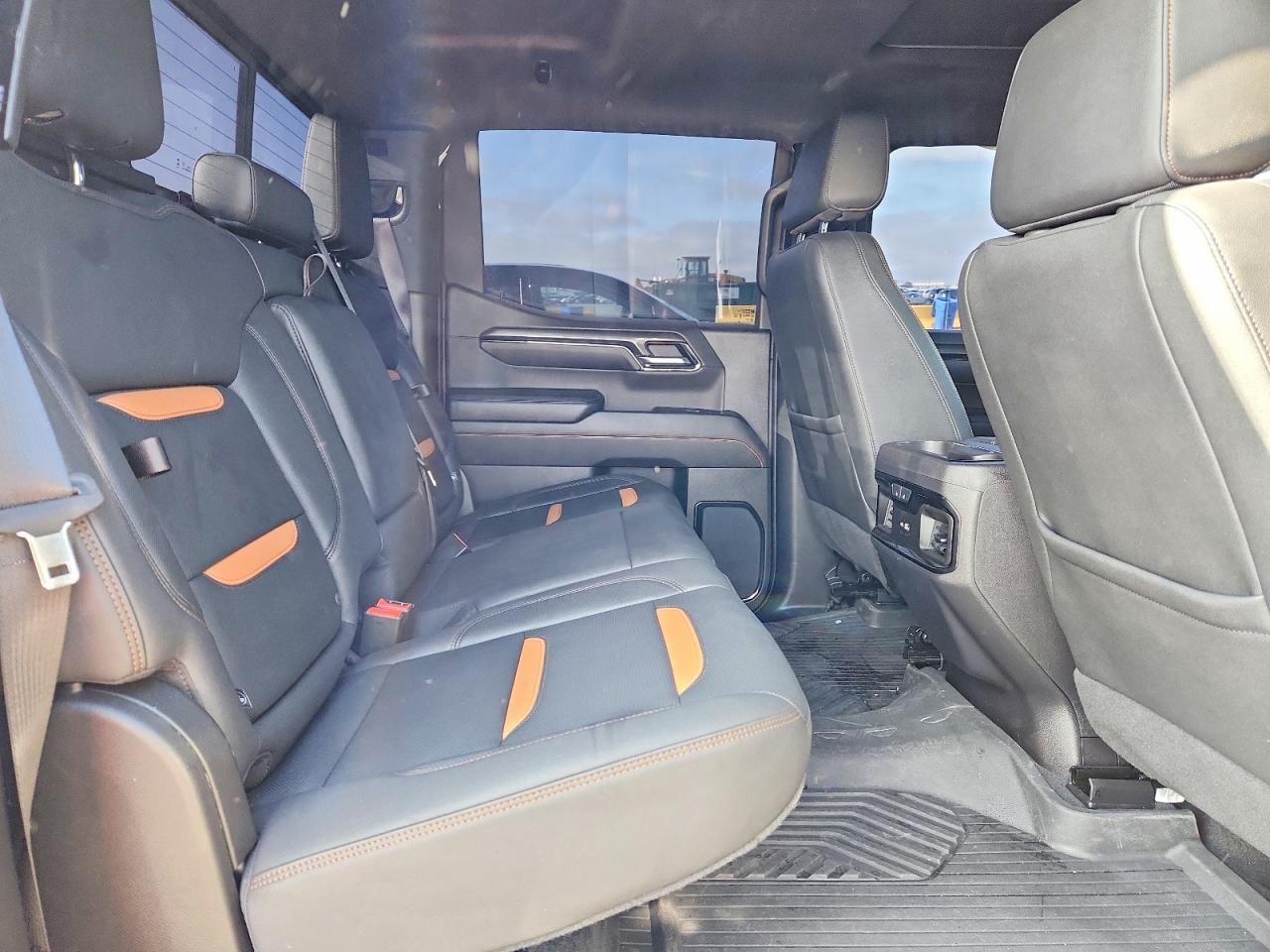 2024 GMC Sierra