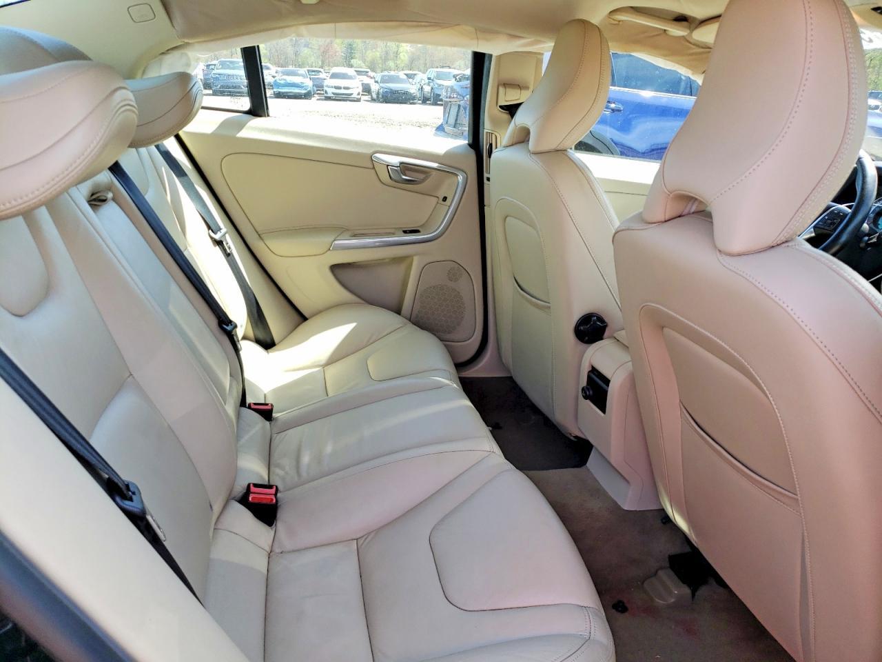 2013 VOLVO S60