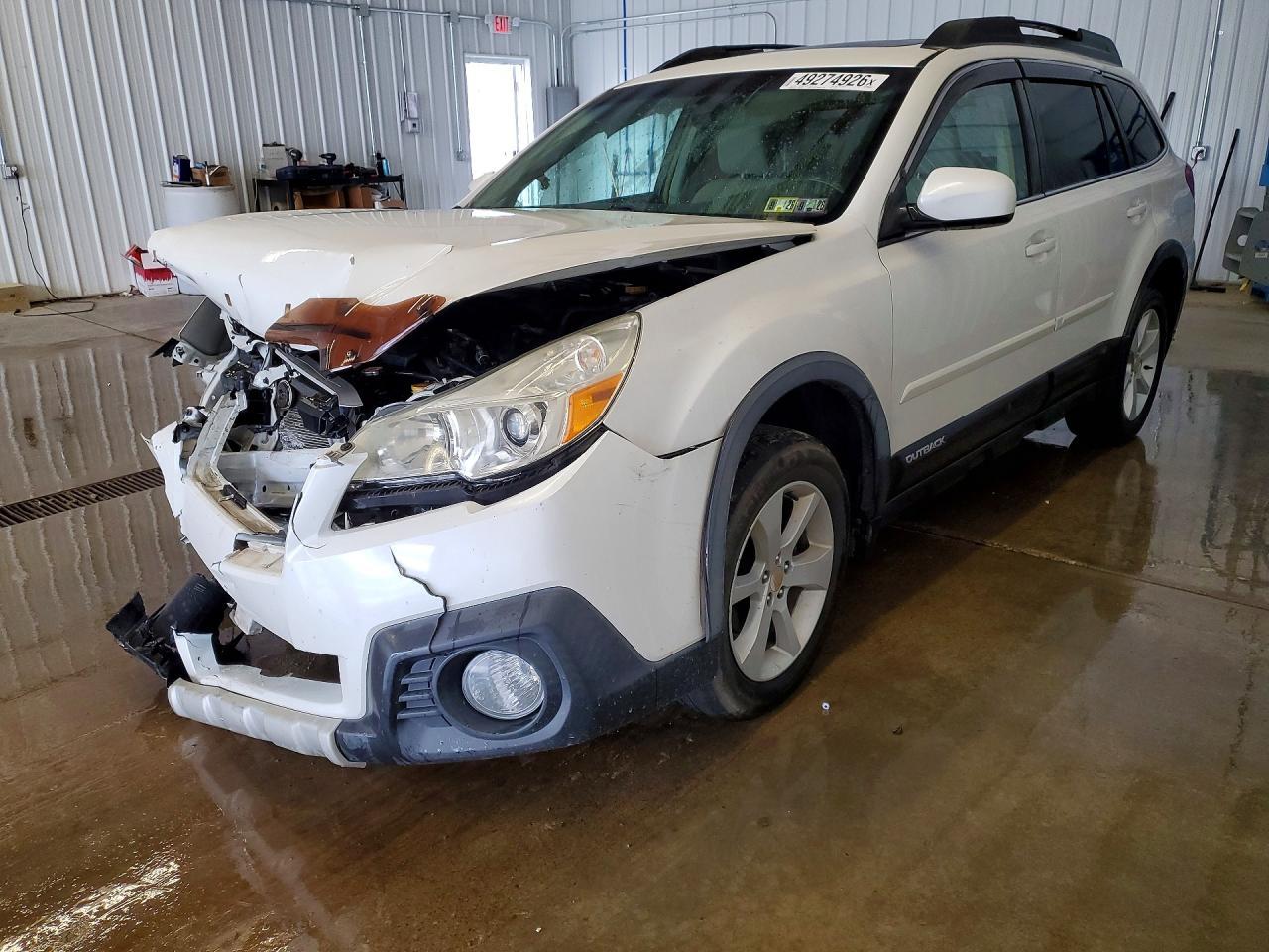 2014 SUBARU Outback