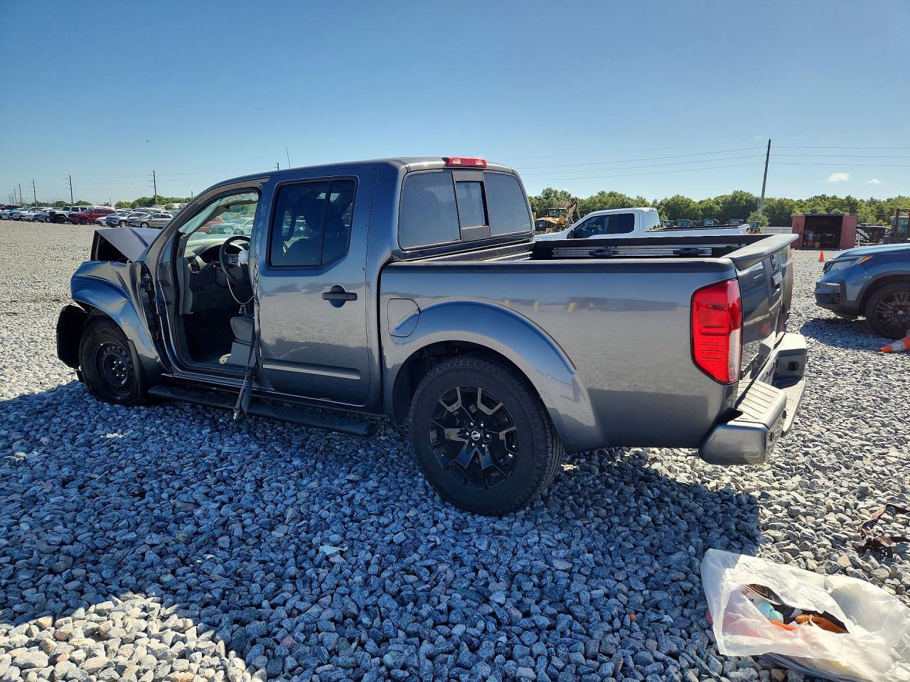 2021 NISSAN Frontier