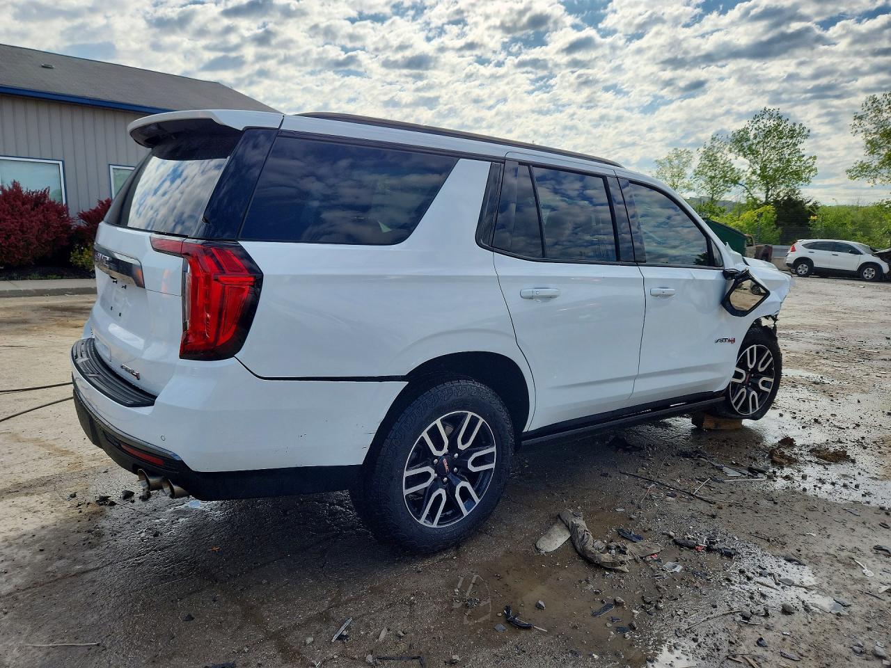 2023 GMC Yukon