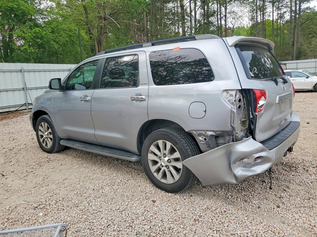 2014 TOYOTA Sequoia