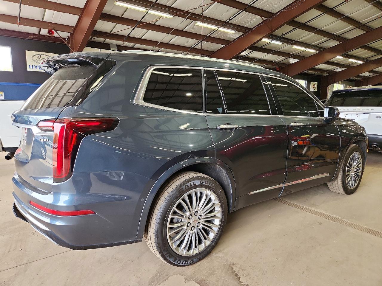 2020 CADILLAC XT6