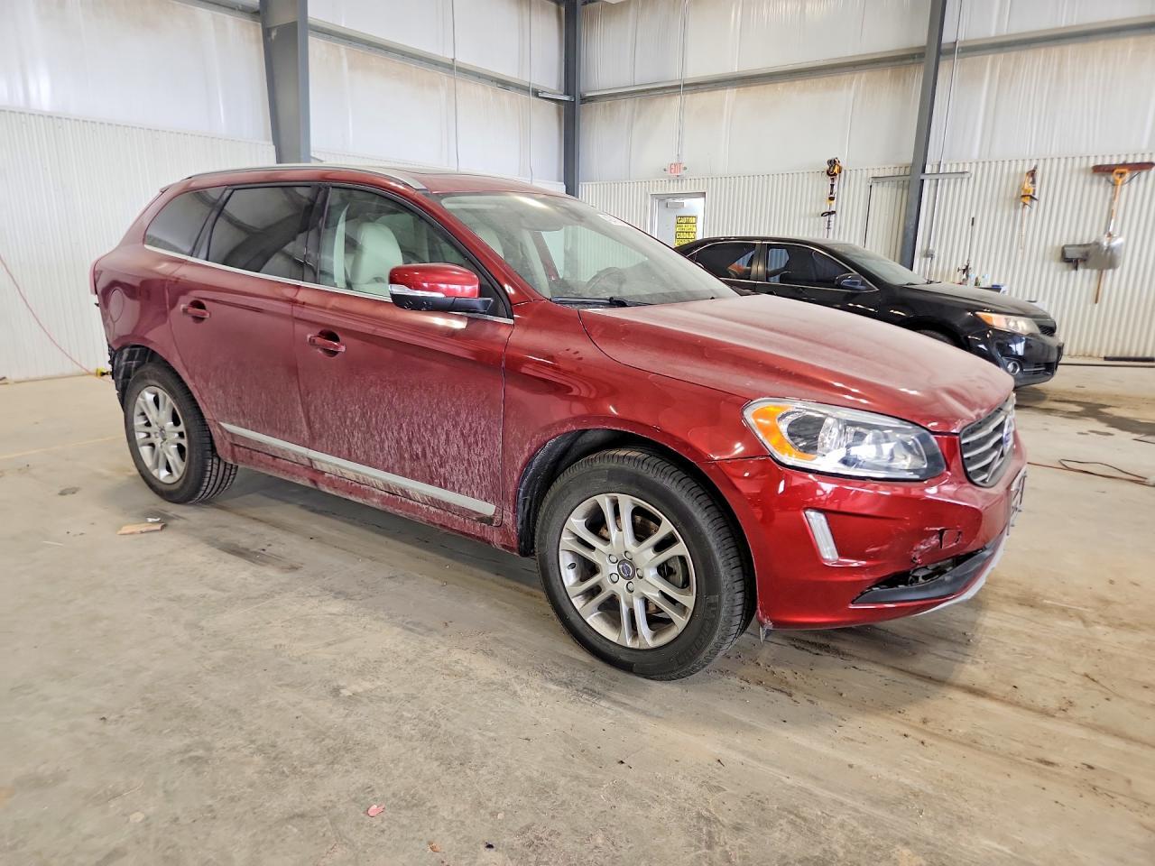 2016 VOLVO XC60