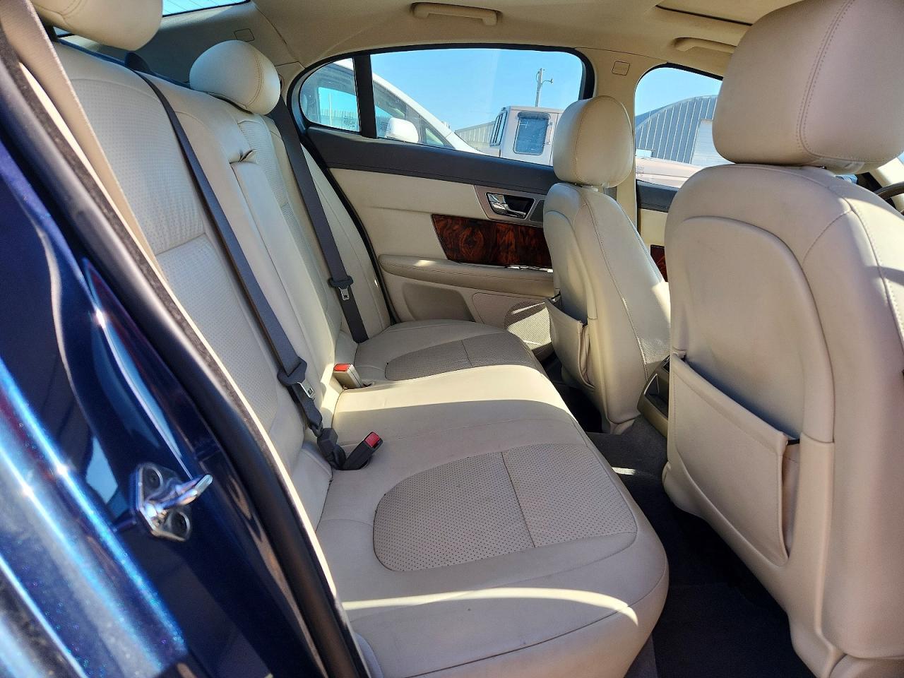 2009 JAGUAR XF