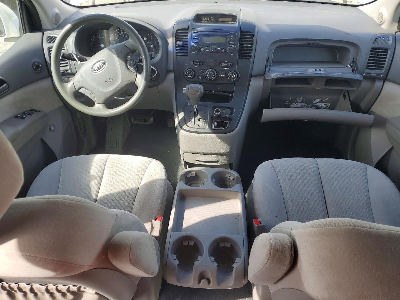 2008 KIA SEDONA