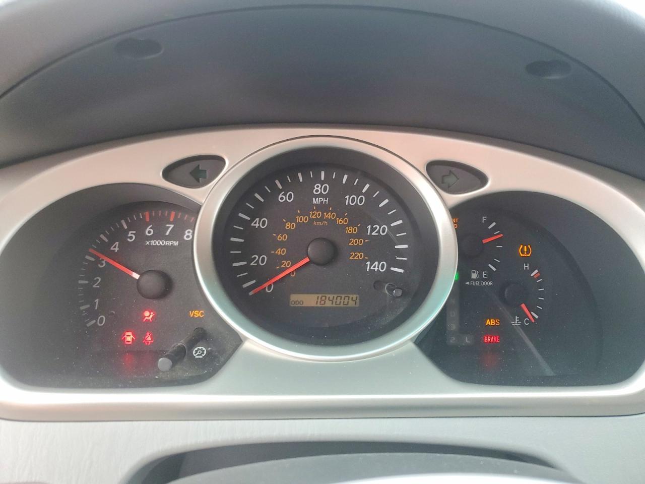 2004 TOYOTA HIGHLANDER