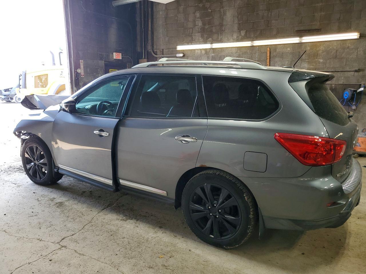 2017 NISSAN PATHFINDER
