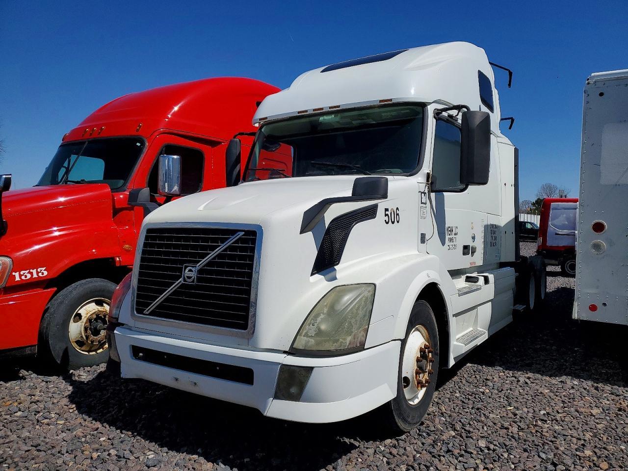 2013 VOLVO VNL