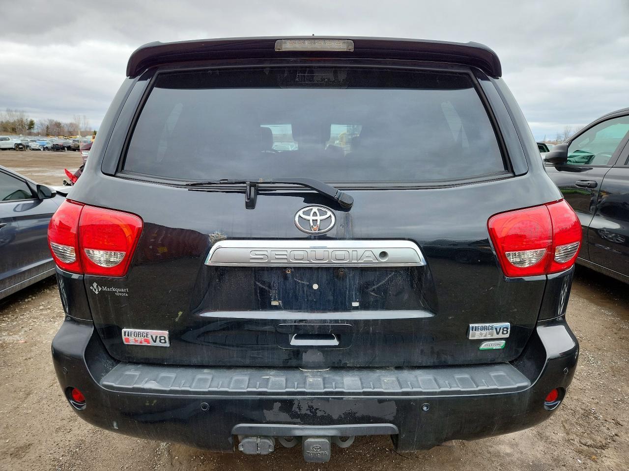 2014 TOYOTA Sequoia