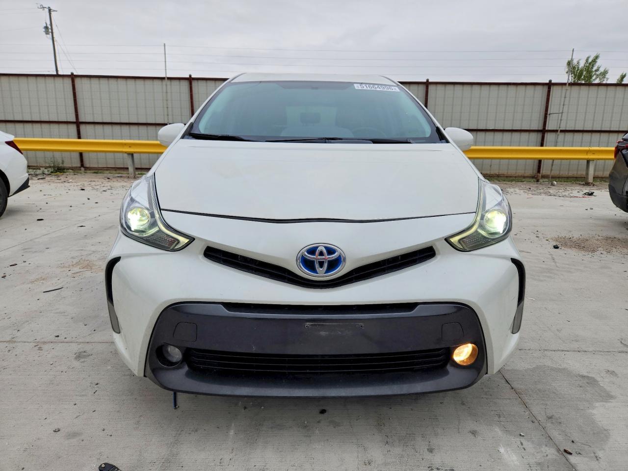 2016 TOYOTA PRIUS V