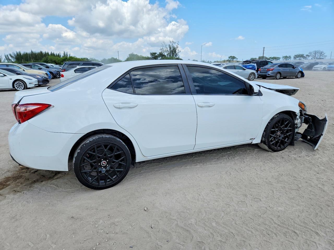 2018 TOYOTA COROLLA