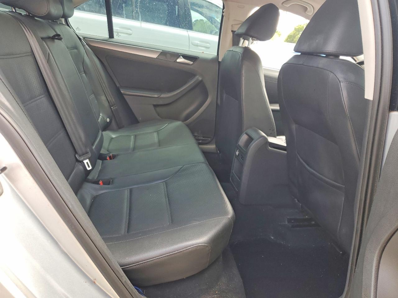 2013 VOLKSWAGEN JETTA