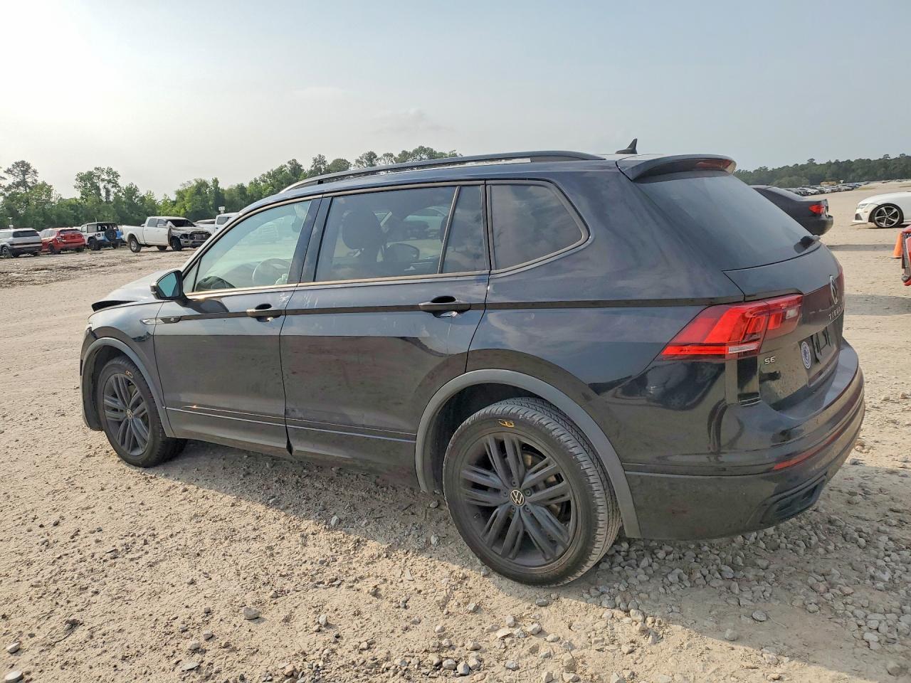 2022 VOLKSWAGEN TIGUAN