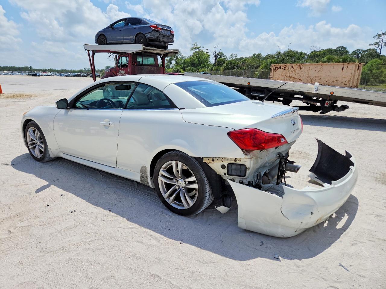 2010 INFINITI G37