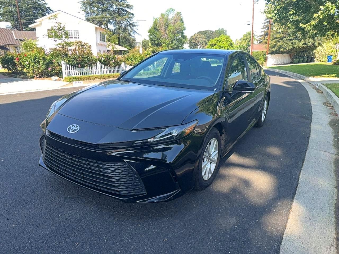 2025 TOYOTA CAMRY