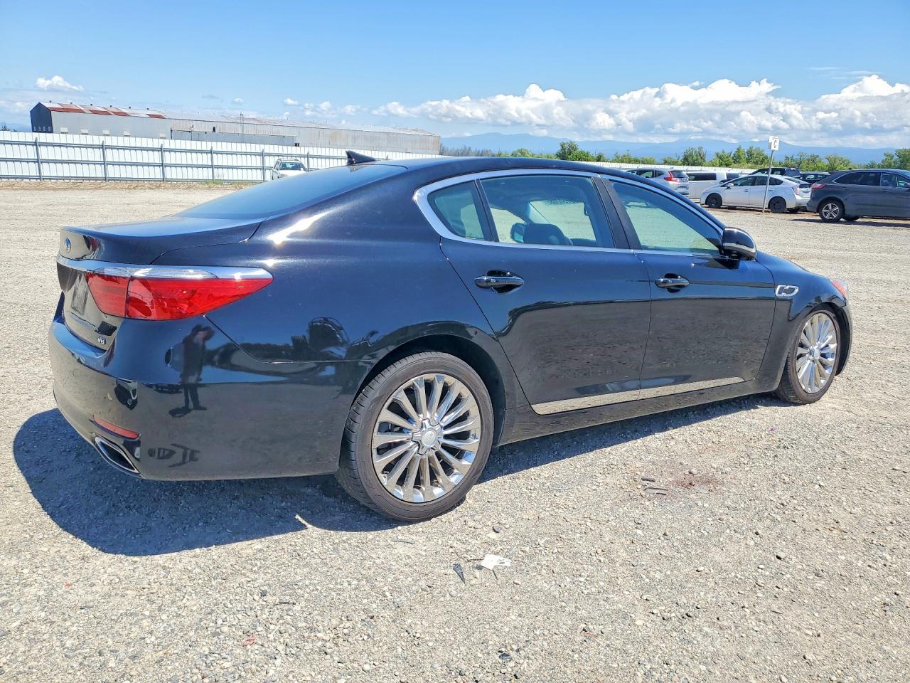 2017 KIA K900