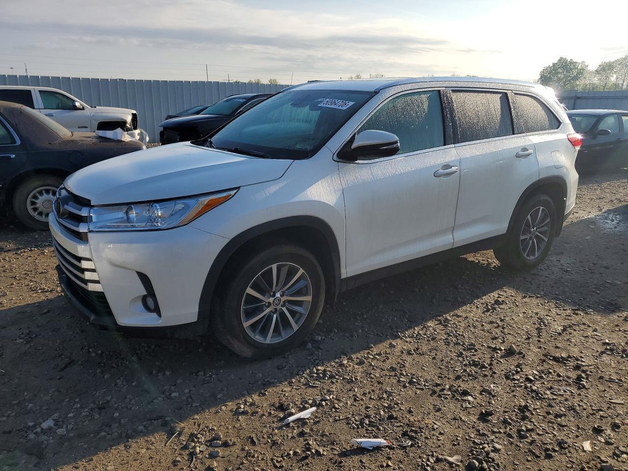 2019 TOYOTA HIGHLANDER