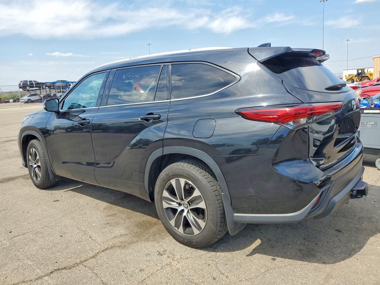 2022 TOYOTA HIGHLANDER