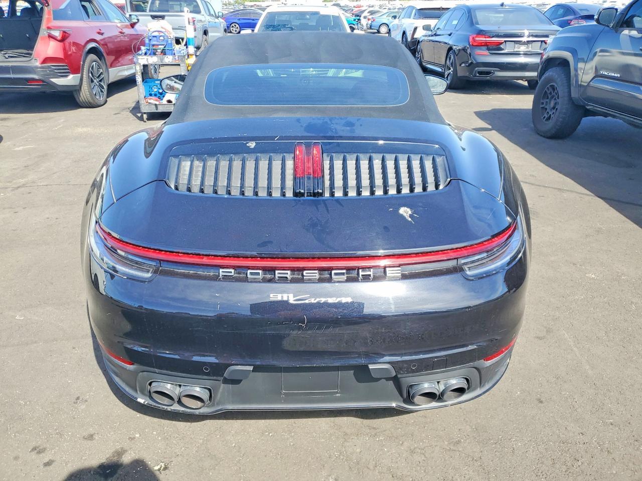 2021 PORSCHE 911