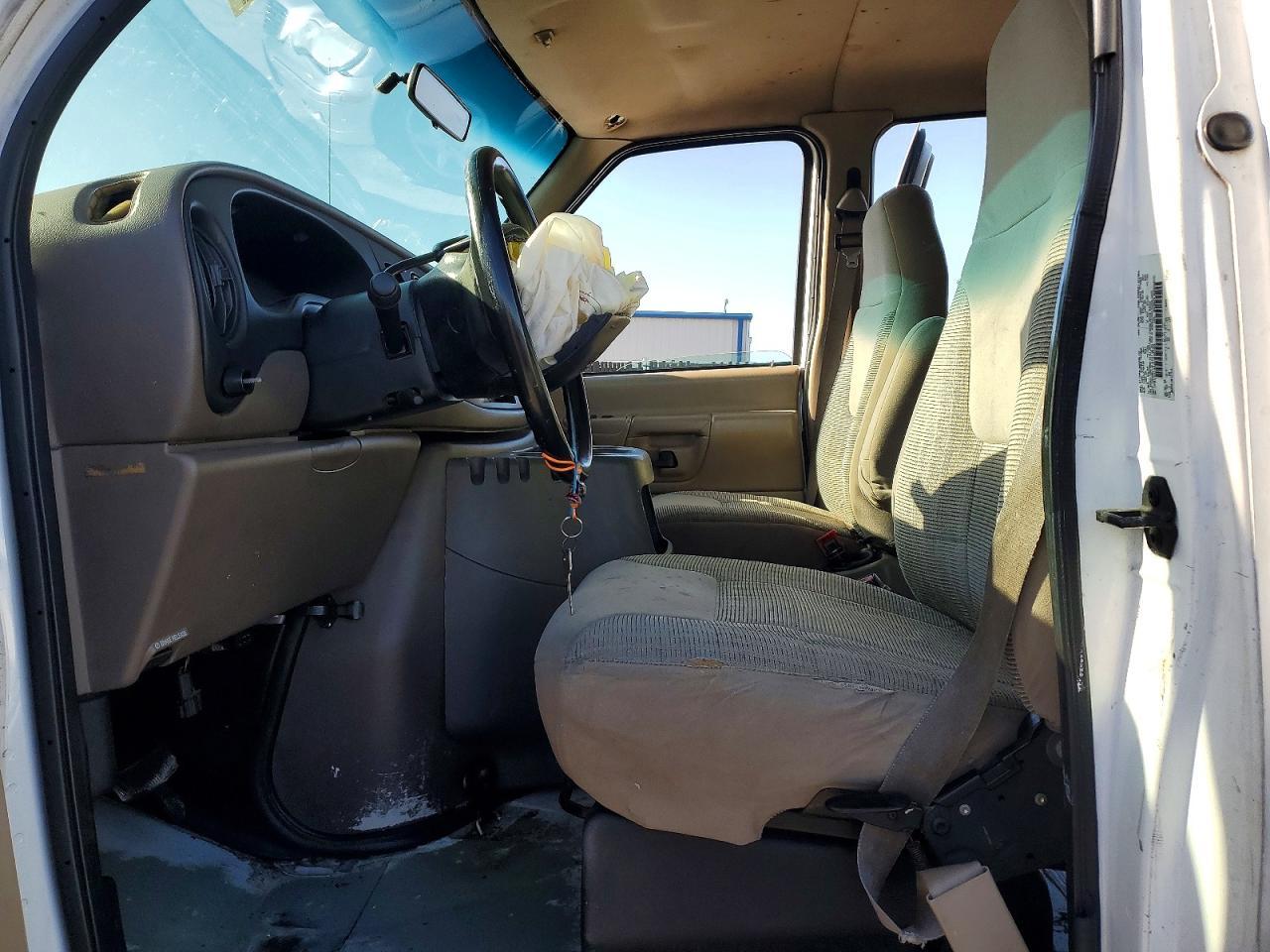 1999 FORD Econoline E350