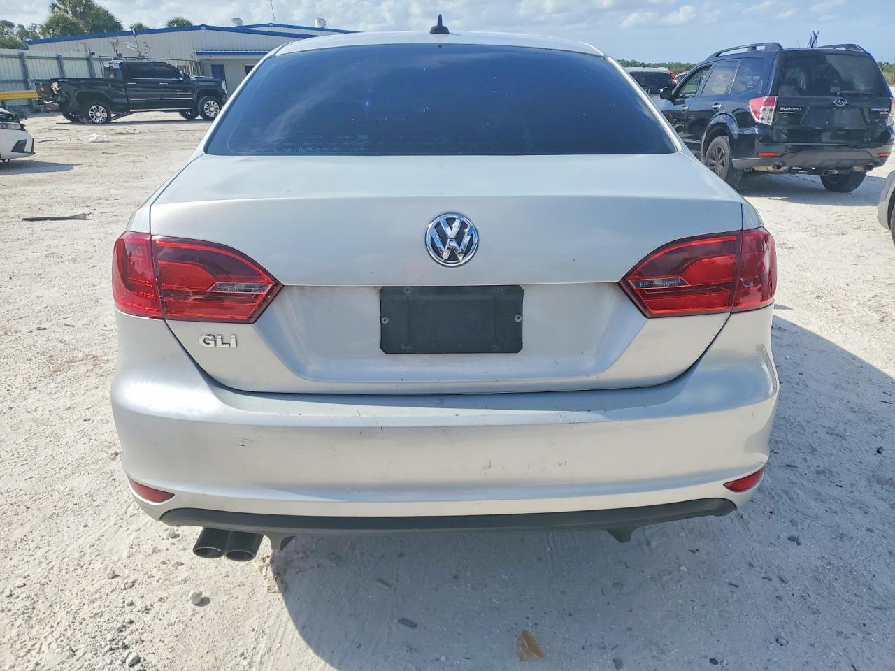2012 VOLKSWAGEN JETTA
