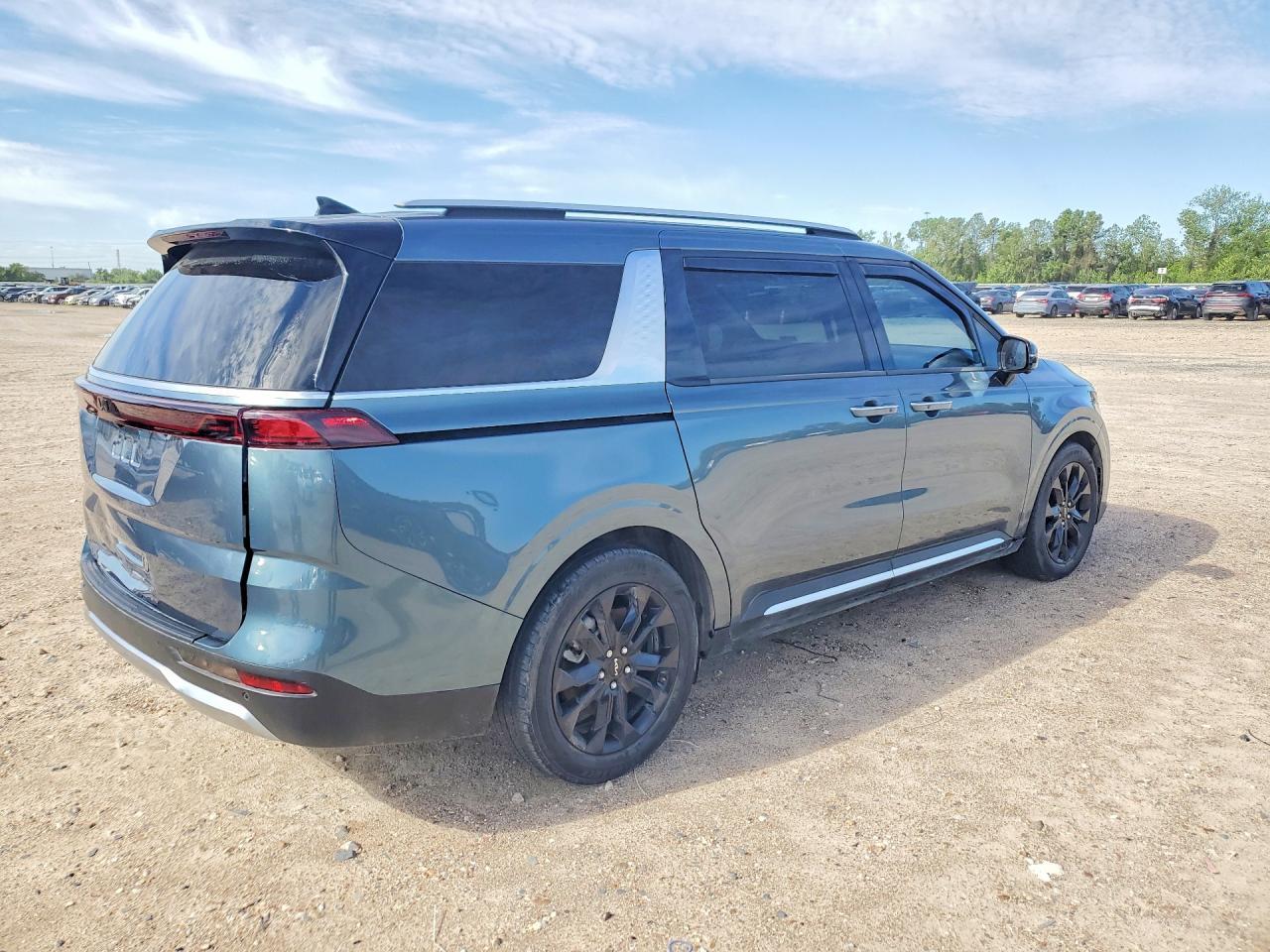 2022 KIA Carnival