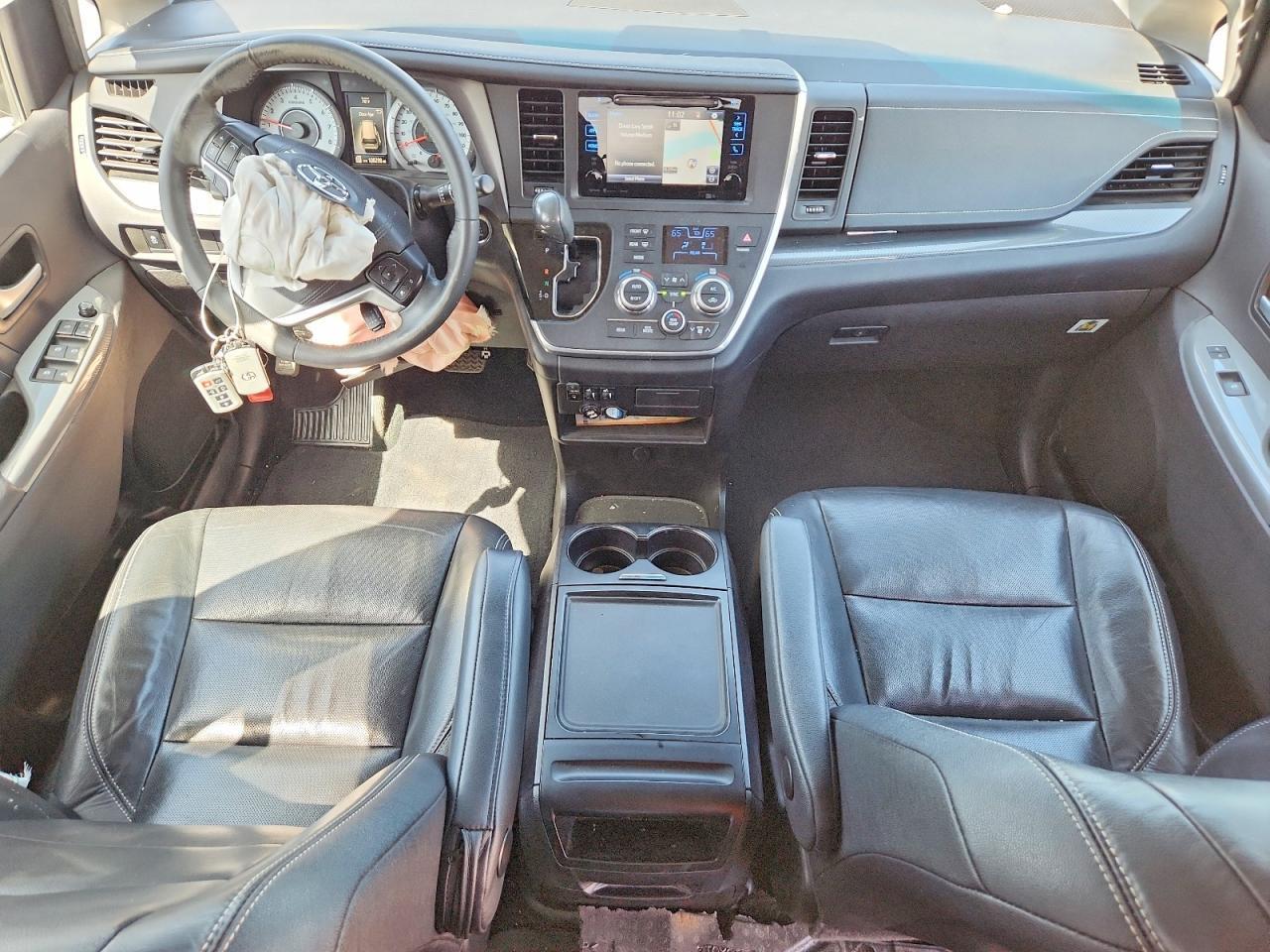 2017 TOYOTA SIENNA