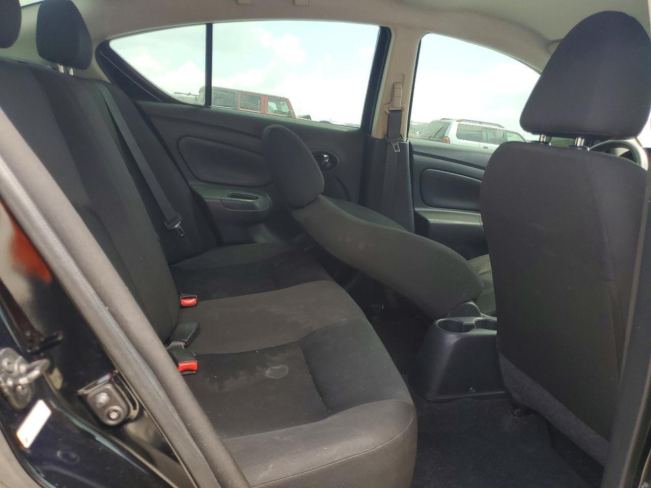 2018 NISSAN VERSA