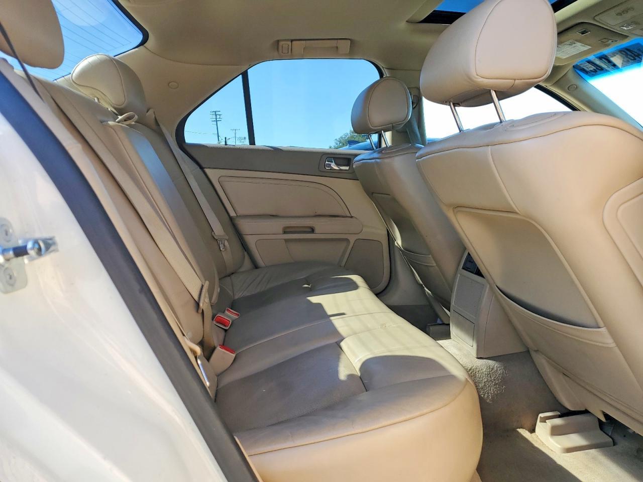 2009 CADILLAC STS