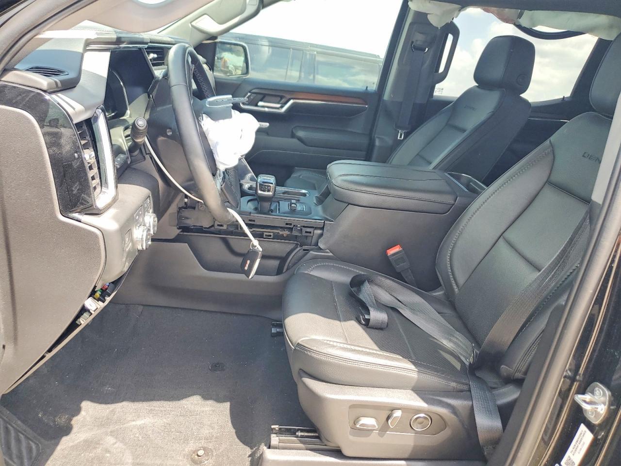 2024 GMC Sierra