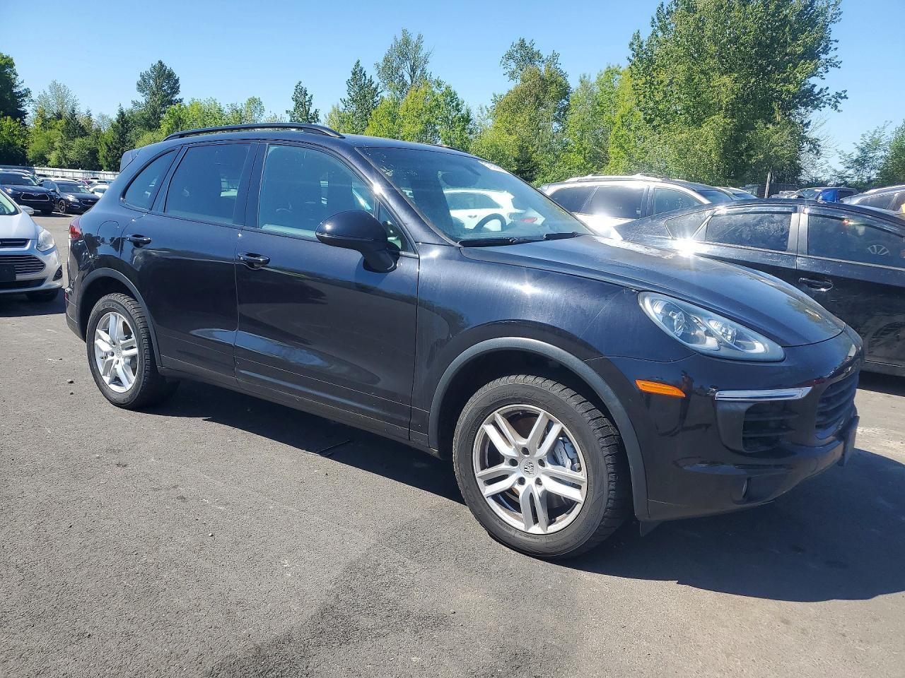 2016 PORSCHE CAYENNE