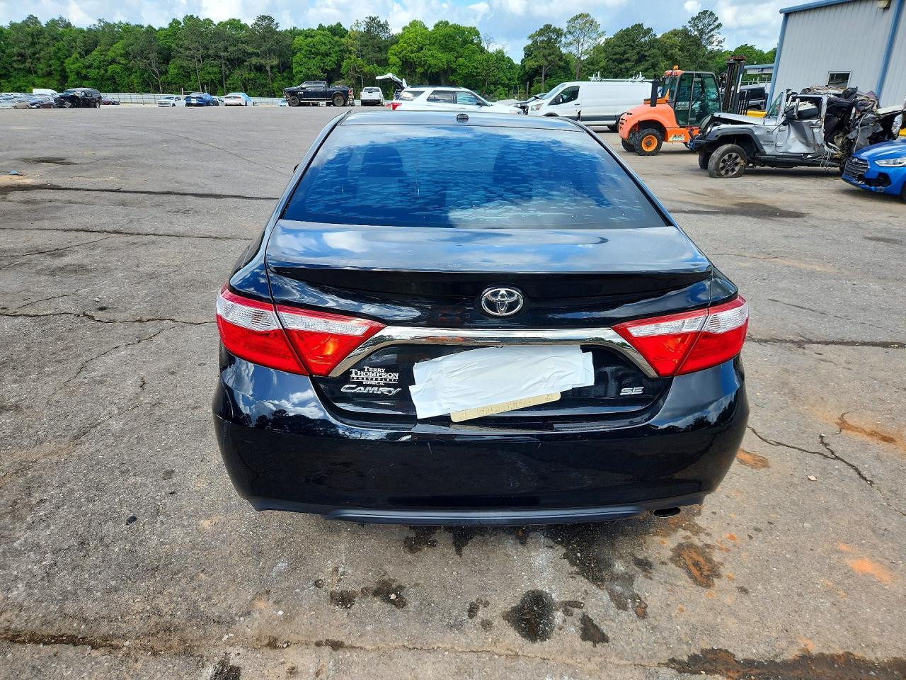 2016 TOYOTA CAMRY