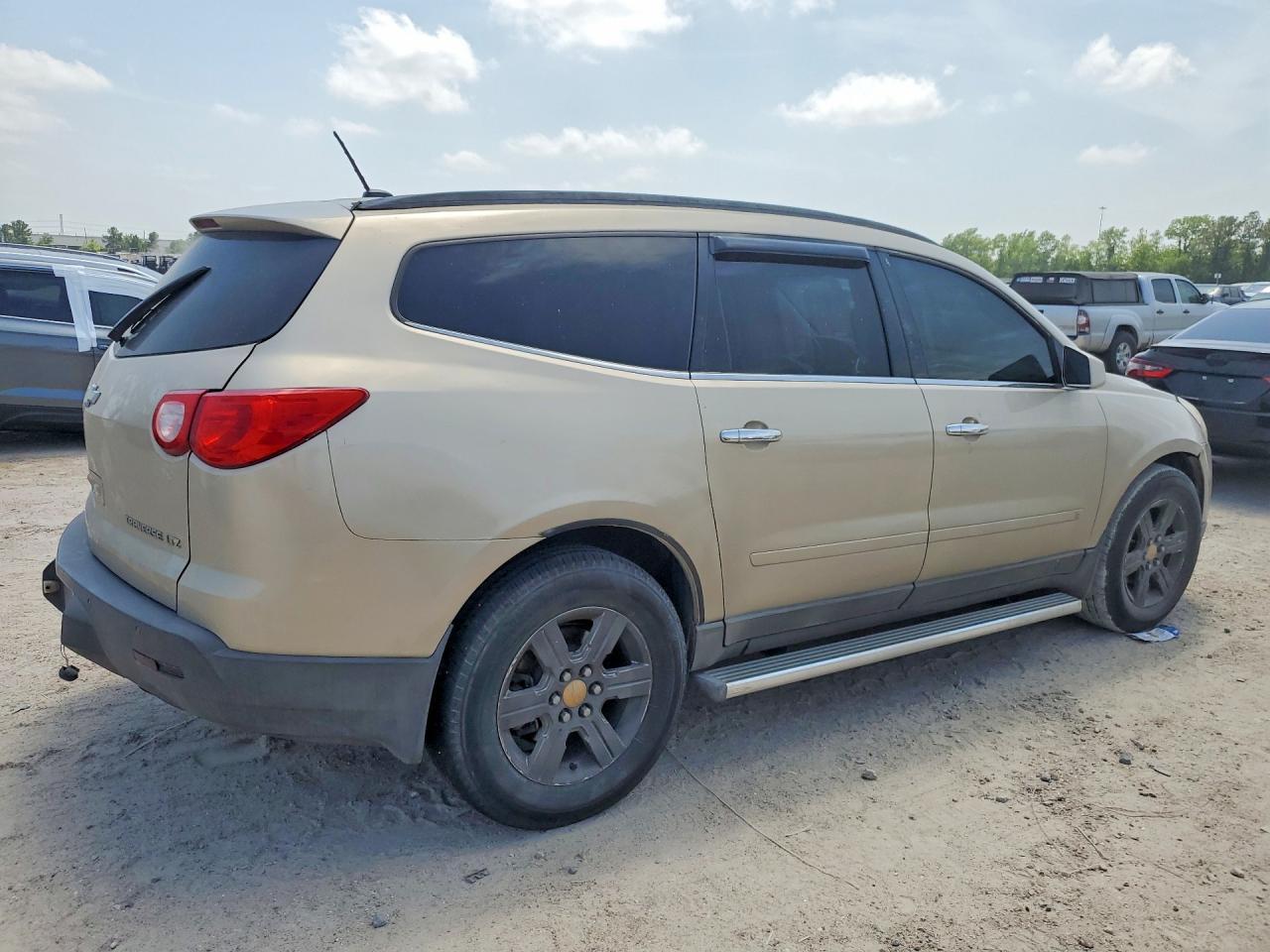 2010 CHEVROLET TRAVERSE