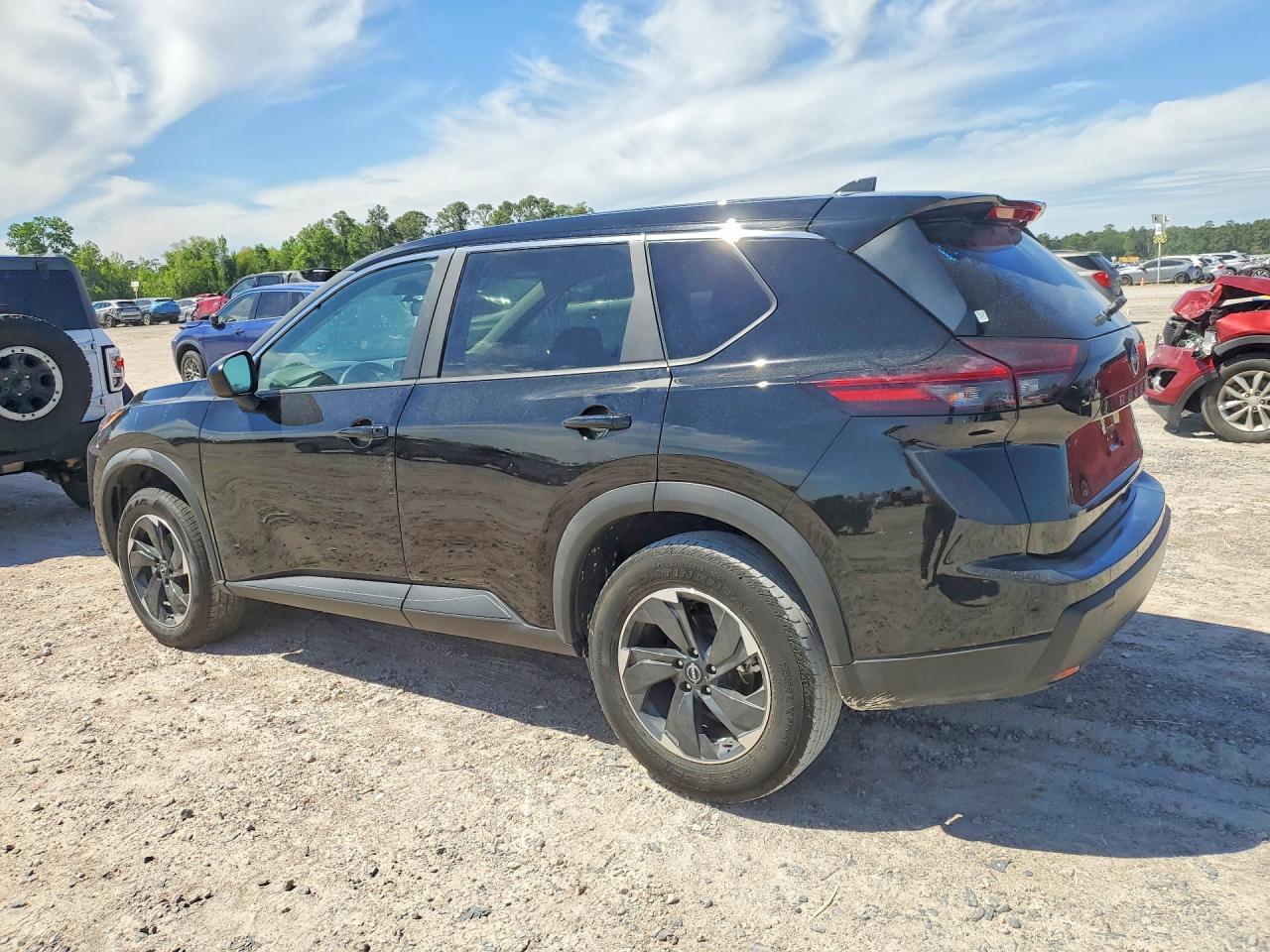 2025 NISSAN ROGUE